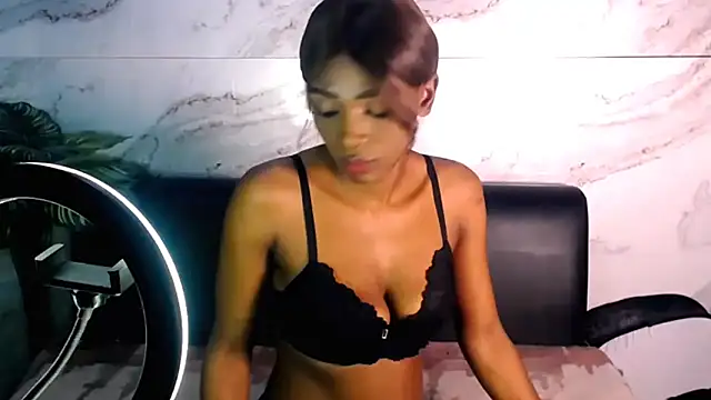 Ebonypreciousx online show from November 24, 7:35 pm