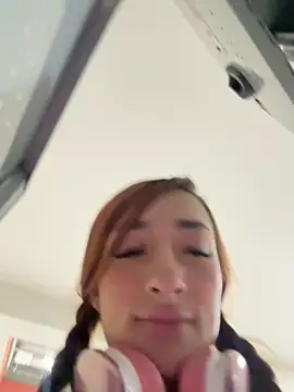 ariiel  online show from February 22, 12:16 am