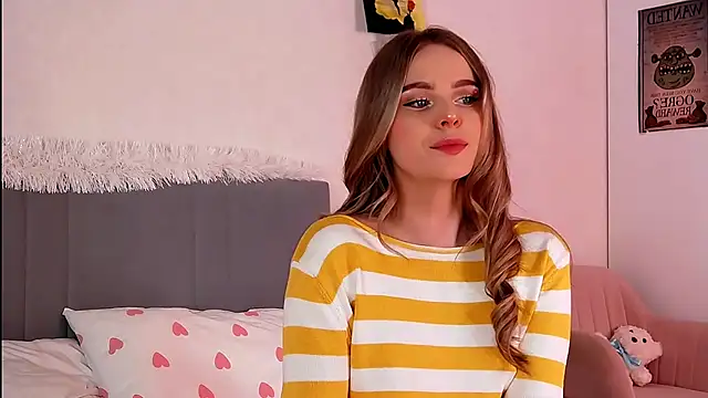 SIlviaBeyt online show from October 6, 7:22 pm