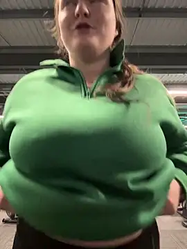 Snapshot of BustyBonnieUK chatting on January 10, 9:20 pm BustyBonnieUK online show from January 10, 9:20 pm