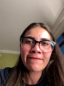 aurora divine online show from December 3, 10:41 pm