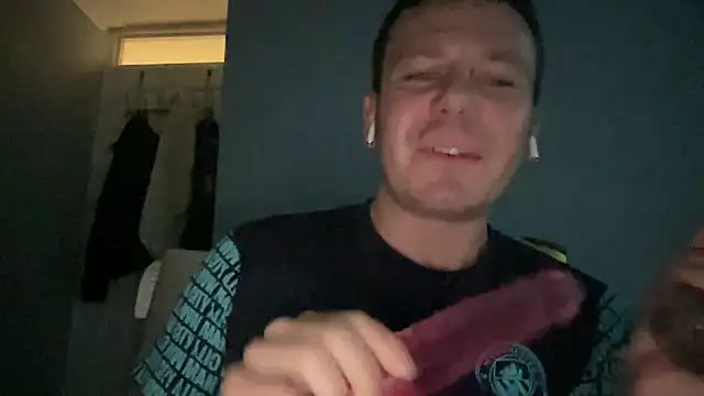 Snapshot of GotItGoin chatting on September 28, 12:16 am GotItGoin online show from September 28, 12:16 am