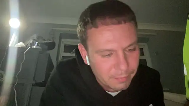 Snapshot of GotItGoin chatting on October 5, 12:09 am GotItGoin online show from October 5, 12:09 am