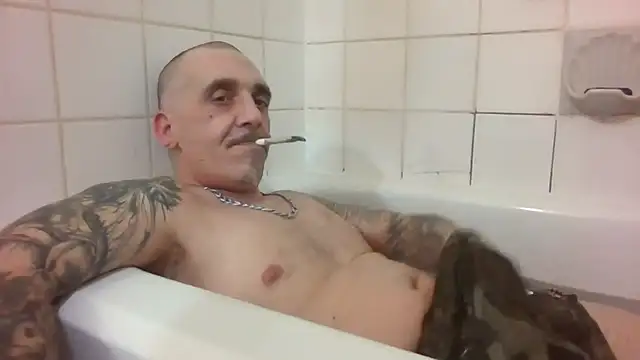 Snapshot of CandiedPompano chatting on September 26, 4:16 am CandiedPompano online show from September 26, 4:16 am