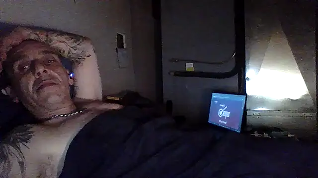 Snapshot of CandiedPompano chatting on October 28, 7:38 pm CandiedPompano online show from October 28, 7:38 pm