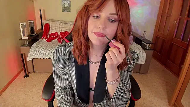 Snapshot of VeronikaVel chatting on July 14, 2:05 am VeronikaVel online show from July 14, 2:05 am