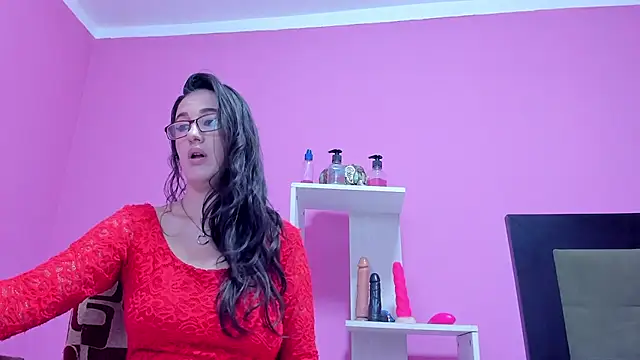 Snapshot of LolaBoobs chatting on February 14, 1:13 am LolaBoobs online show from February 14, 1:13 am