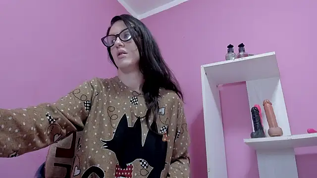 Snapshot of LolaBoobs chatting on November 3, 5:09 am LolaBoobs online show from November 3, 5:09 am