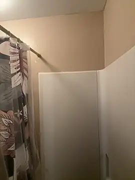 choclatepeaach online show from March 22, 4:10 pm