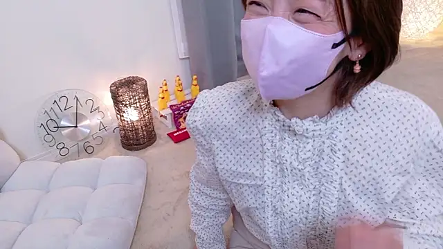 Risa 06 online show from April 12, 1:05 pm