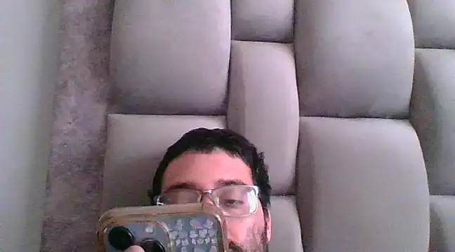 andresrmv69 online show from January 27, 8:39 pm