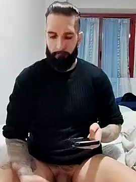 Snapshot of Gioeltoro89 chatting on December 4, 3:43 pm Gioeltoro89 online show from December 4, 3:43 pm