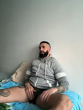 Snapshot of Gioeltoro89 chatting on January 8, 3:50 pm Gioeltoro89 online show from January 8, 3:50 pm