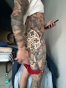 Snapshot of Gioeltoro89 chatting on November 9, 3:54 pm Gioeltoro89 online show from November 9, 3:54 pm