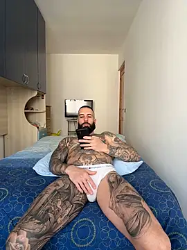 Snapshot of Gioeltoro89 chatting on May 1, 2:32 pm Gioeltoro89 online show from May 1, 2:32 pm