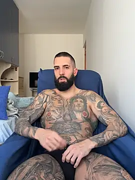 Snapshot of Gioeltoro89 chatting on May 23, 2:43 pm Gioeltoro89 online show from May 23, 2:43 pm