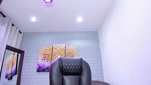 Snapshot of ebbafernandez_ chatting on February 8, 11:46 am ebbafernandez online show from February 8, 11:46 am