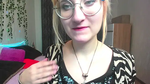 Miss Elsa  online show from December 23, 2:56 am