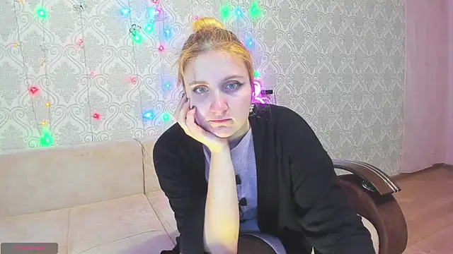 Miss Elsa  online show from March 12, 9:23 am