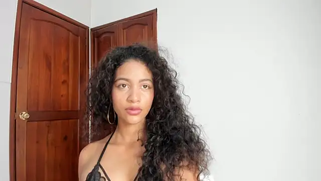 AntonellaHall  online show from March 28, 6:18 pm