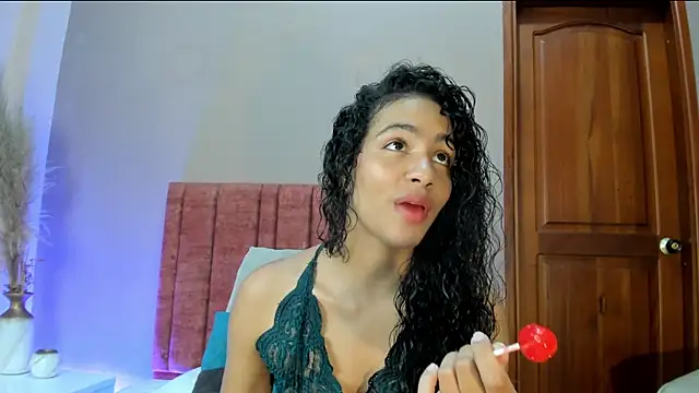 Snapshot of AntonellaHall_ chatting on June 10, 12:55 am AntonellaHall online show from June 10, 12:55 am