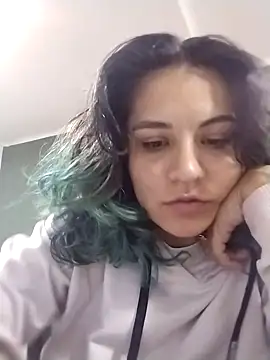 gigiqueen 18 online show from March 18, 2:20 pm