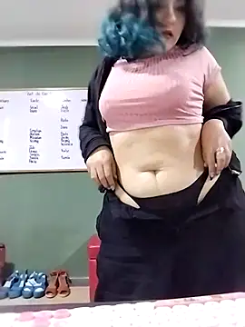 gigiqueen 18 online show from April 9, 5:51 am