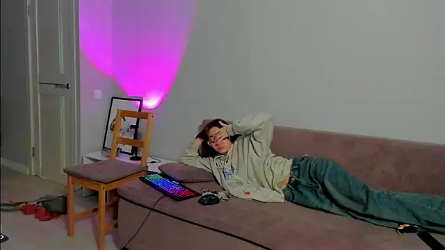 EllaSky xoxo online show from February 1, 1:02 am