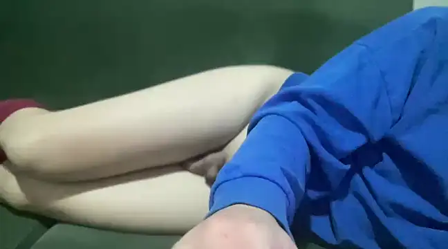 alarasissy online show from February 15, 11:58 pm