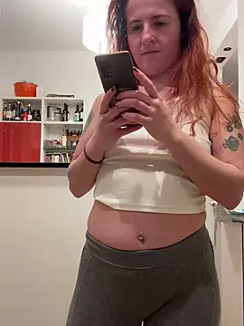 Snapshot of Nala_95 chatting on December 4, 8:18 pm Nala 95 online show from December 4, 8:18 pm