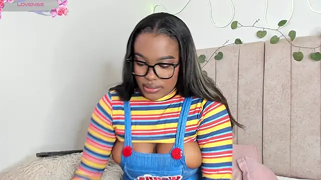 Snapshot of Kaseydelvey chatting on October 27, 9:41 pm Kaseydelvey online show from October 27, 9:41 pm