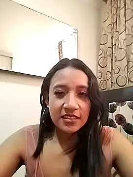 Snapshot of cami_victoria chatting on December 4, 7:12 pm cami victoria online show from December 4, 7:12 pm