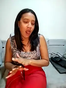 Snapshot of cami_victoria chatting on February 10, 3:03 am cami victoria online show from February 10, 3:03 am