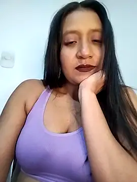 Snapshot of cami_victoria chatting on February 17, 7:09 pm cami victoria online show from February 17, 7:09 pm