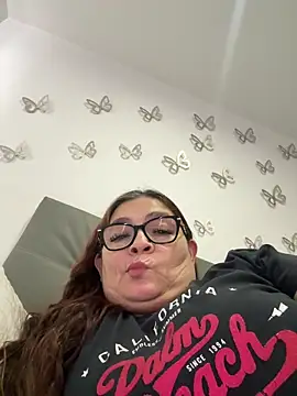 AntonellaAlondra4 online show from May 27, 9:23 pm