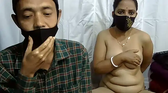 Snapshot of Pramila_Manish chatting on January 24, 12:52 pm Pramila Manish online show from January 24, 12:52 pm