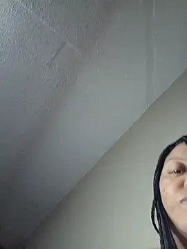 Snapshot of slimcate91 chatting on June 7, 8:01 pm slimcate91 online show from June 7, 8:01 pm