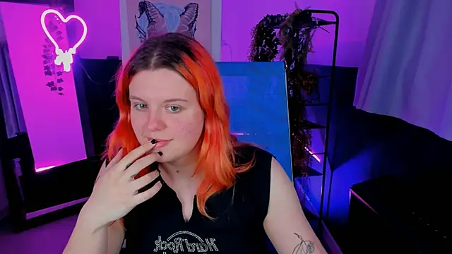 NielletaBlossom online show from March 10, 2:26 pm