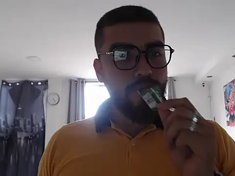 Snapshot of Dylanwish chatting on September 19, 9:26 pm Dylanwish online show from September 19, 9:26 pm