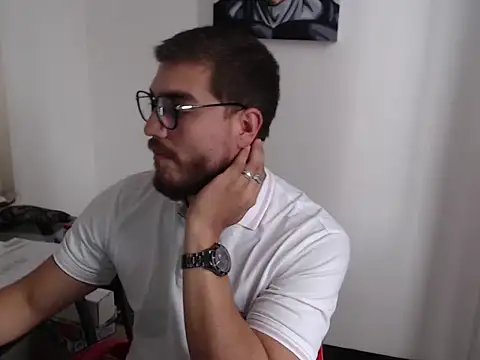 Snapshot of Dylanwish chatting on December 18, 7:53 pm Dylanwish online show from December 18, 7:53 pm