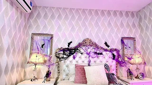 Snapshot of Ivy_Starr1 chatting on October 22, 1:33 pm Ivy Starr1 online show from October 22, 1:33 pm