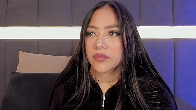 Snapshot of nicolle_pierce chatting on February 1, 12:47 pm nicolle pierce online show from February 1, 12:47 pm