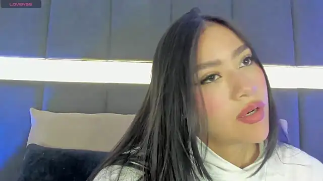 Snapshot of nicolle_pierce chatting on February 21, 12:17 pm nicolle pierce online show from February 21, 12:17 pm