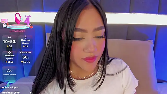 Snapshot of nicolle_pierce chatting on March 19, 4:13 pm nicolle pierce online show from March 19, 4:13 pm