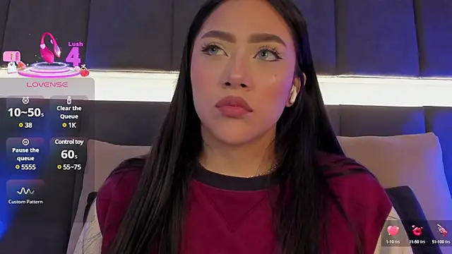 Snapshot of nicolle_pierce chatting on March 21, 12:50 pm nicolle pierce online show from March 21, 12:50 pm