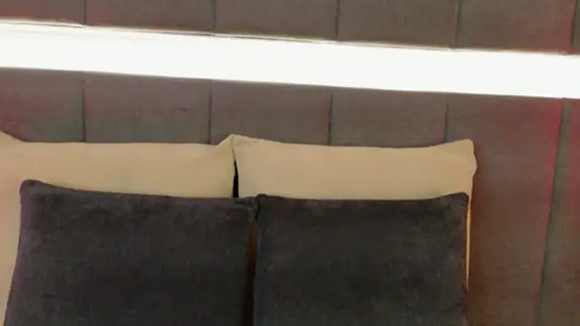 Snapshot of nicolle_pierce chatting on October 10, 3:11 pm nicolle pierce online show from October 10, 3:11 pm