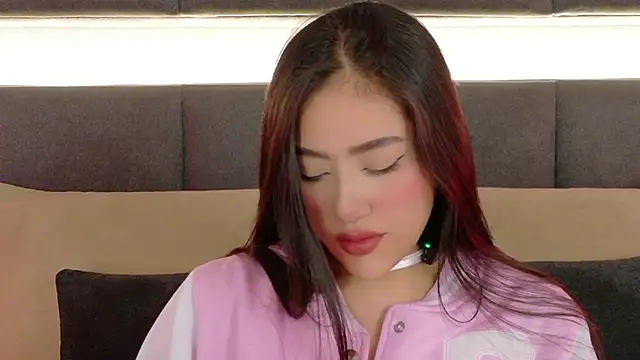 Snapshot of nicolle_pierce chatting on October 16, 1:23 pm nicolle pierce online show from October 16, 1:23 pm