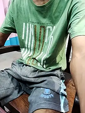 Snapshot of Afgref5335 chatting on September 22, 9:55 am Afgref5335 online show from September 22, 9:55 am