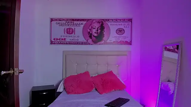 Snapshot of Sofia_agudelo chatting on March 18, 2:36 am Sofia agudelo online show from March 18, 2:36 am