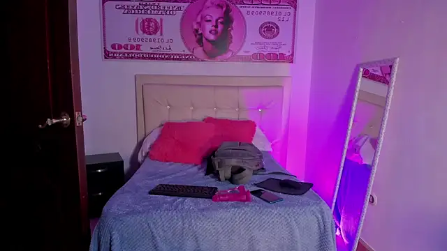 Snapshot of Sofia_agudelo chatting on March 22, 8:40 am Sofia agudelo online show from March 22, 8:40 am